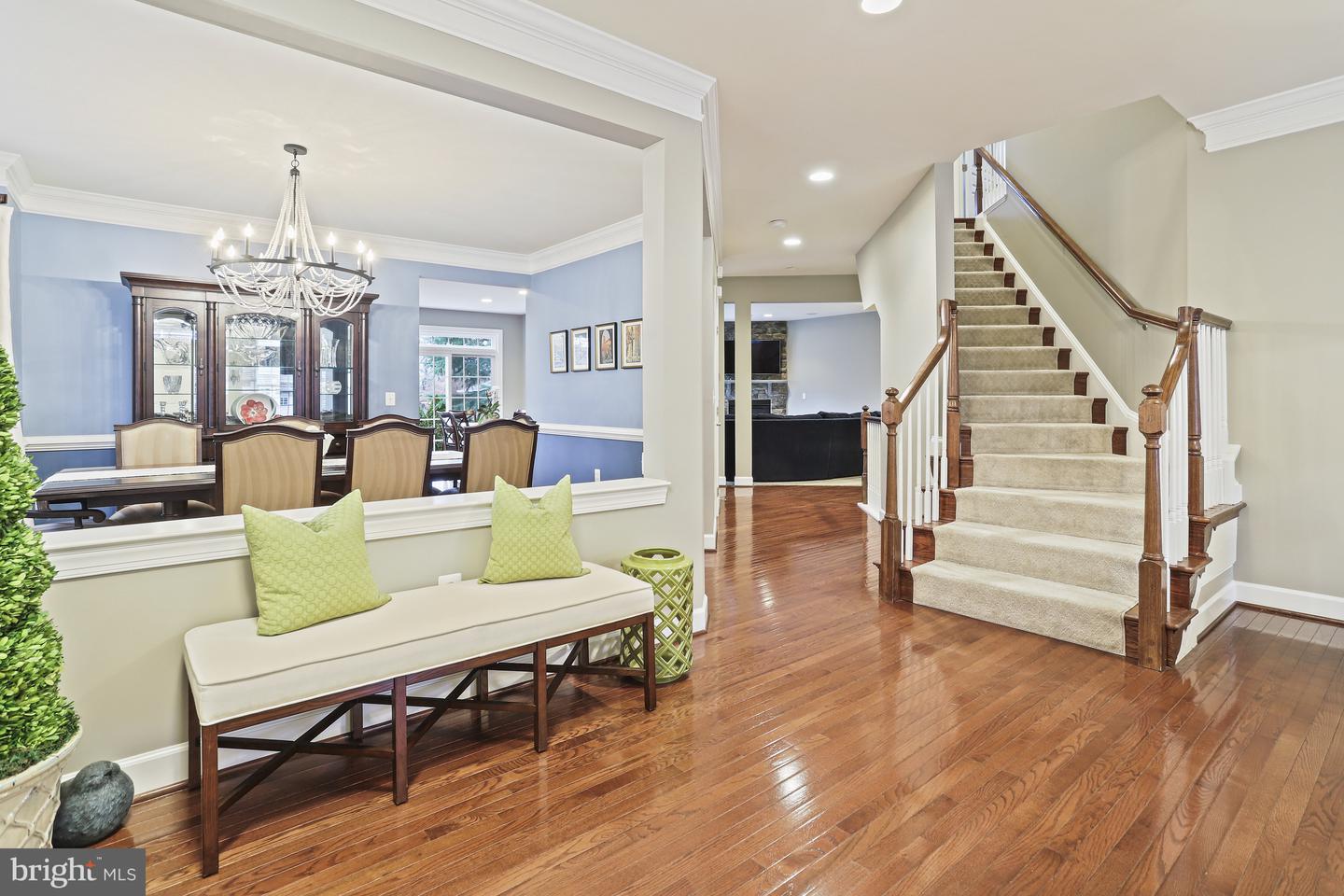 5809 Falls Gate Ct