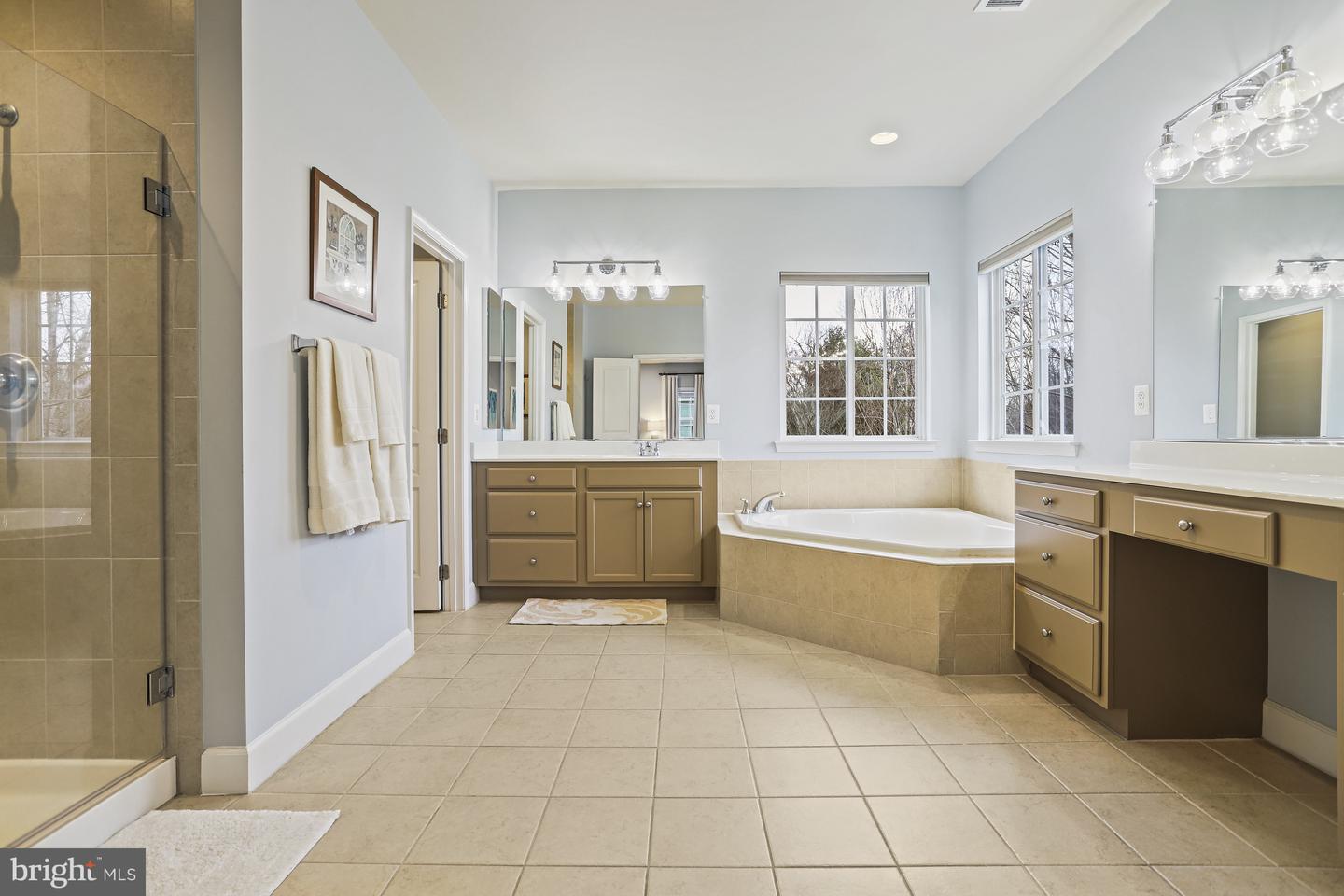 5809 Falls Gate Ct