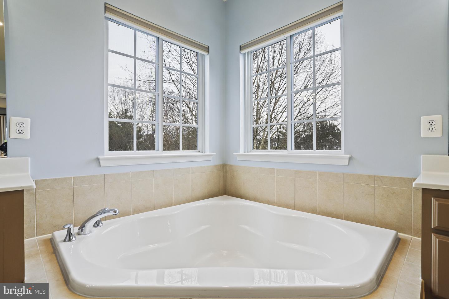 5809 Falls Gate Ct