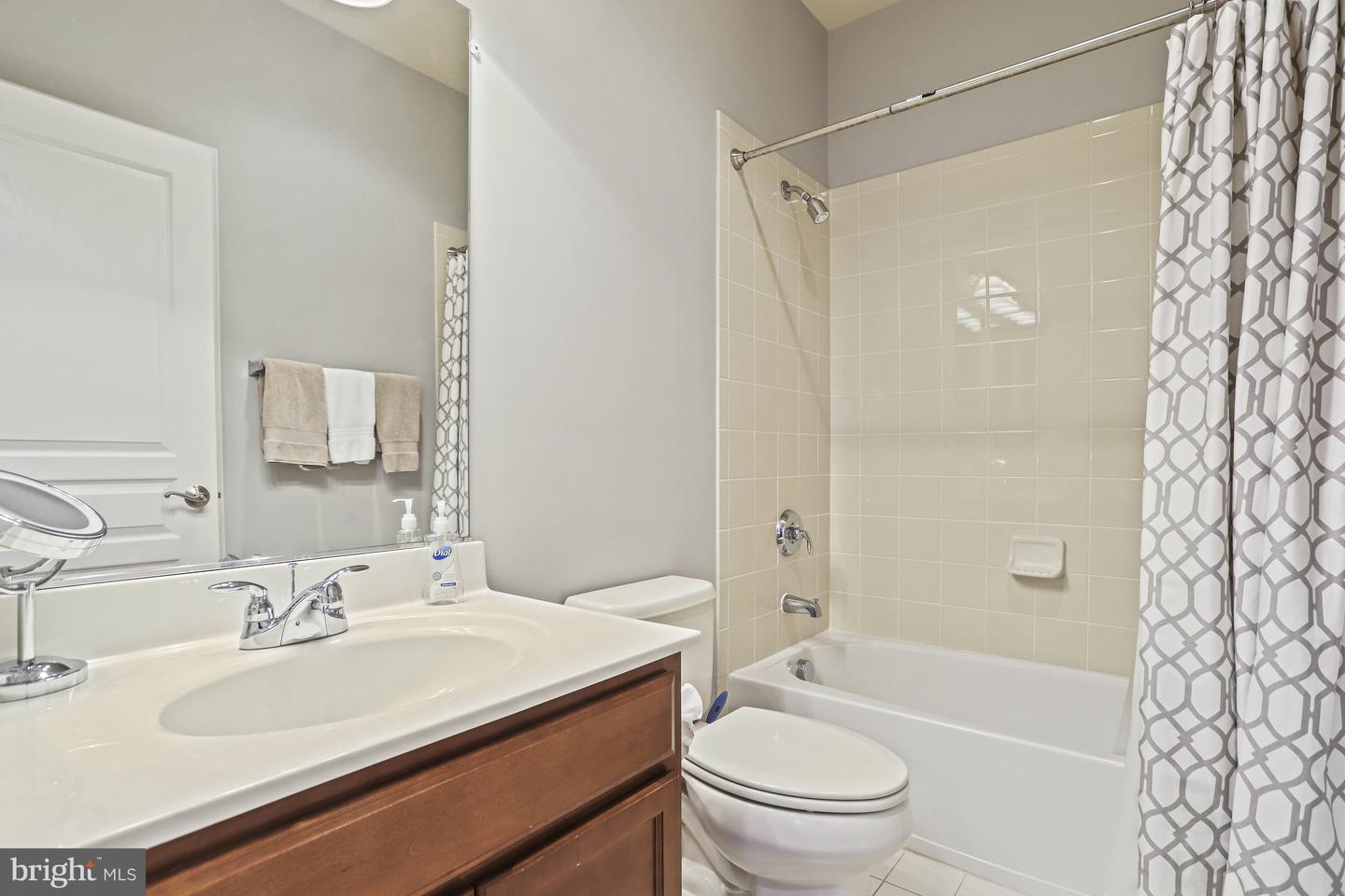 5809 Falls Gate Ct