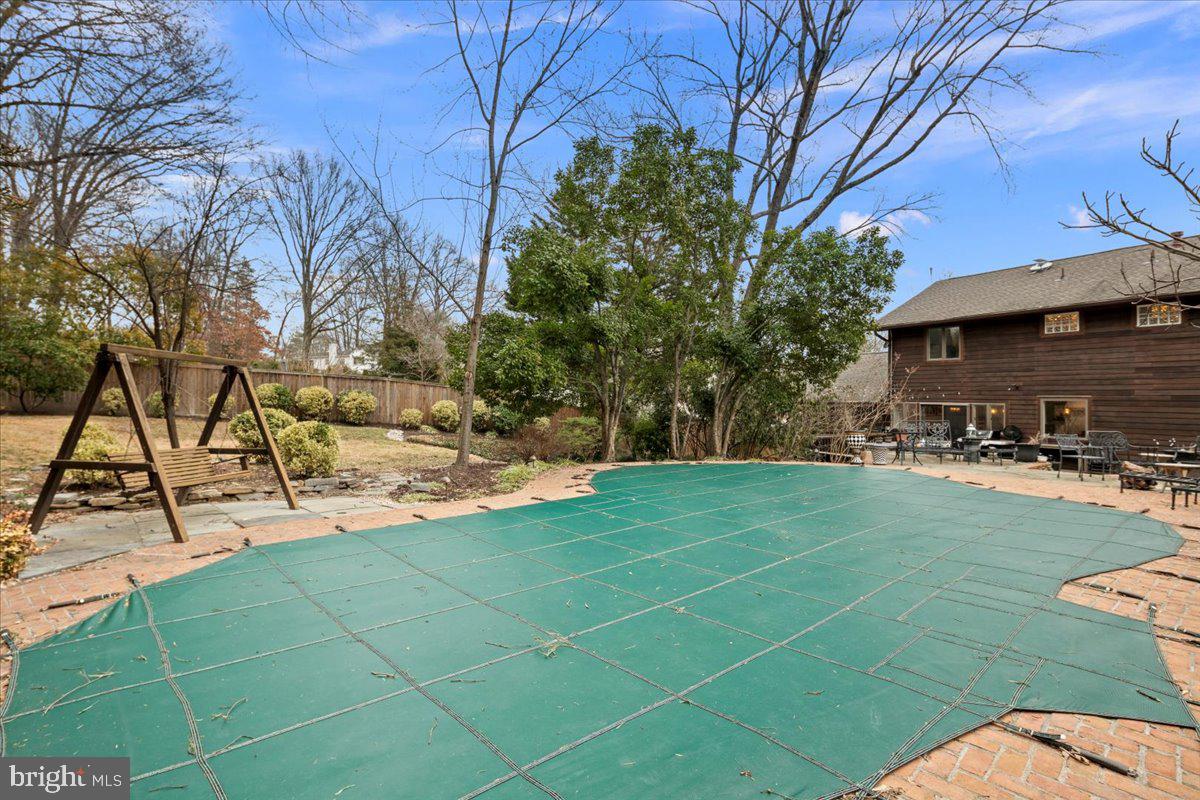 1716 Hollinwood Dr