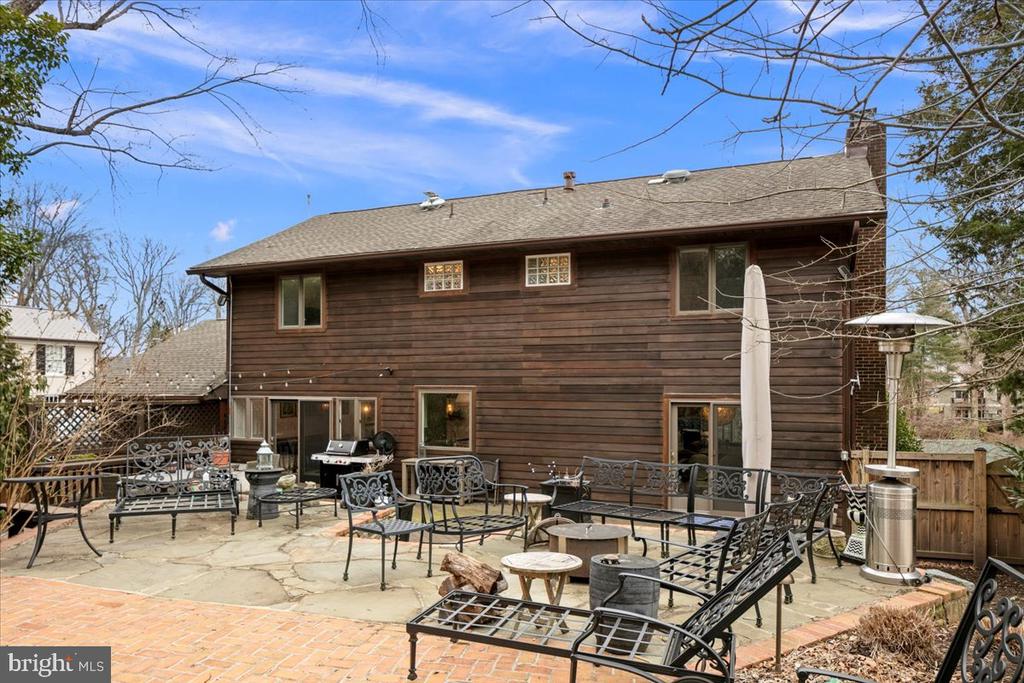 1716 Hollinwood Dr