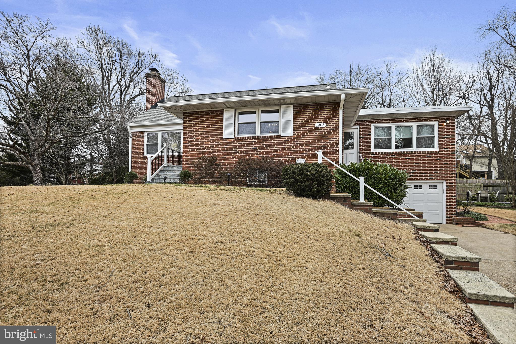 1905 Lamson Pl