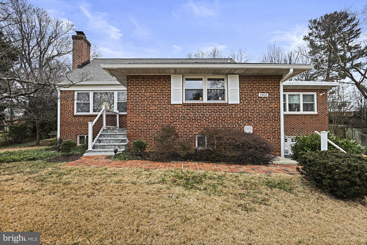 1905 Lamson Pl
