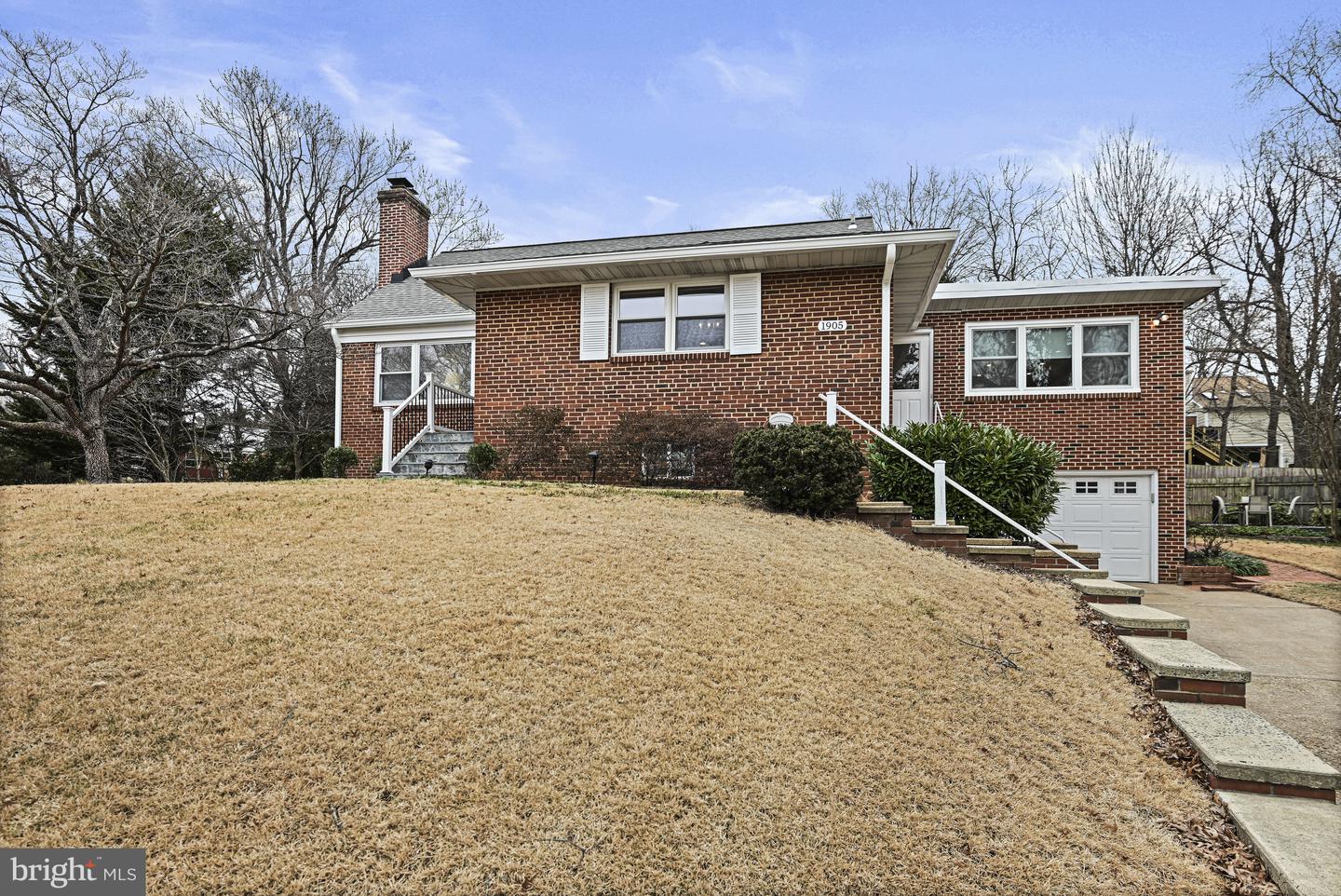 1905 Lamson Pl