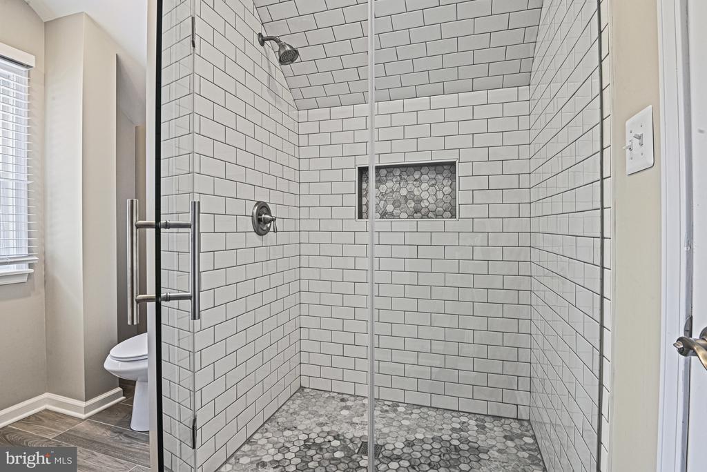 1905 Lamson Pl