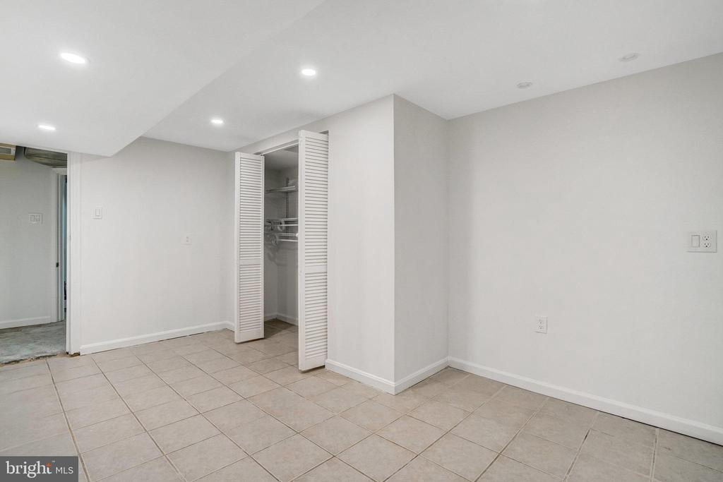 2833 Summerfield Rd