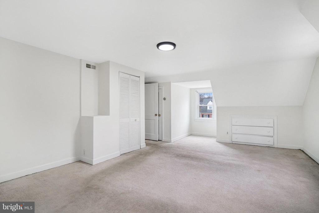 2833 Summerfield Rd