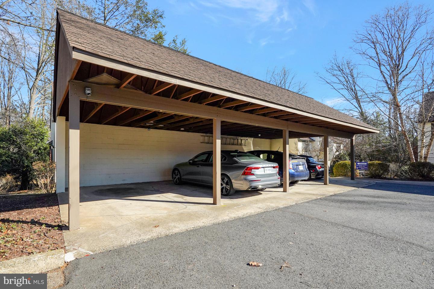 1515 Inlet Ct