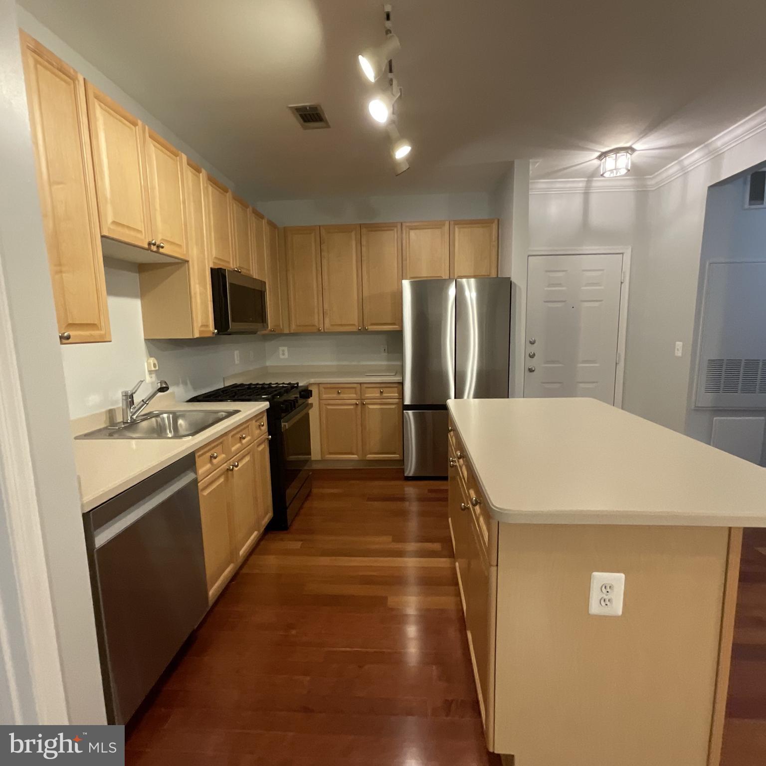 9480 VIRGINIA CENTER BLVD #120