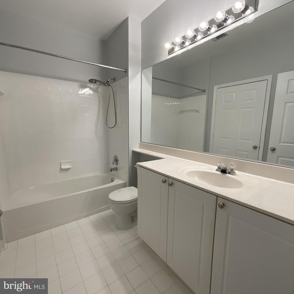9480 VIRGINIA CENTER BLVD #120