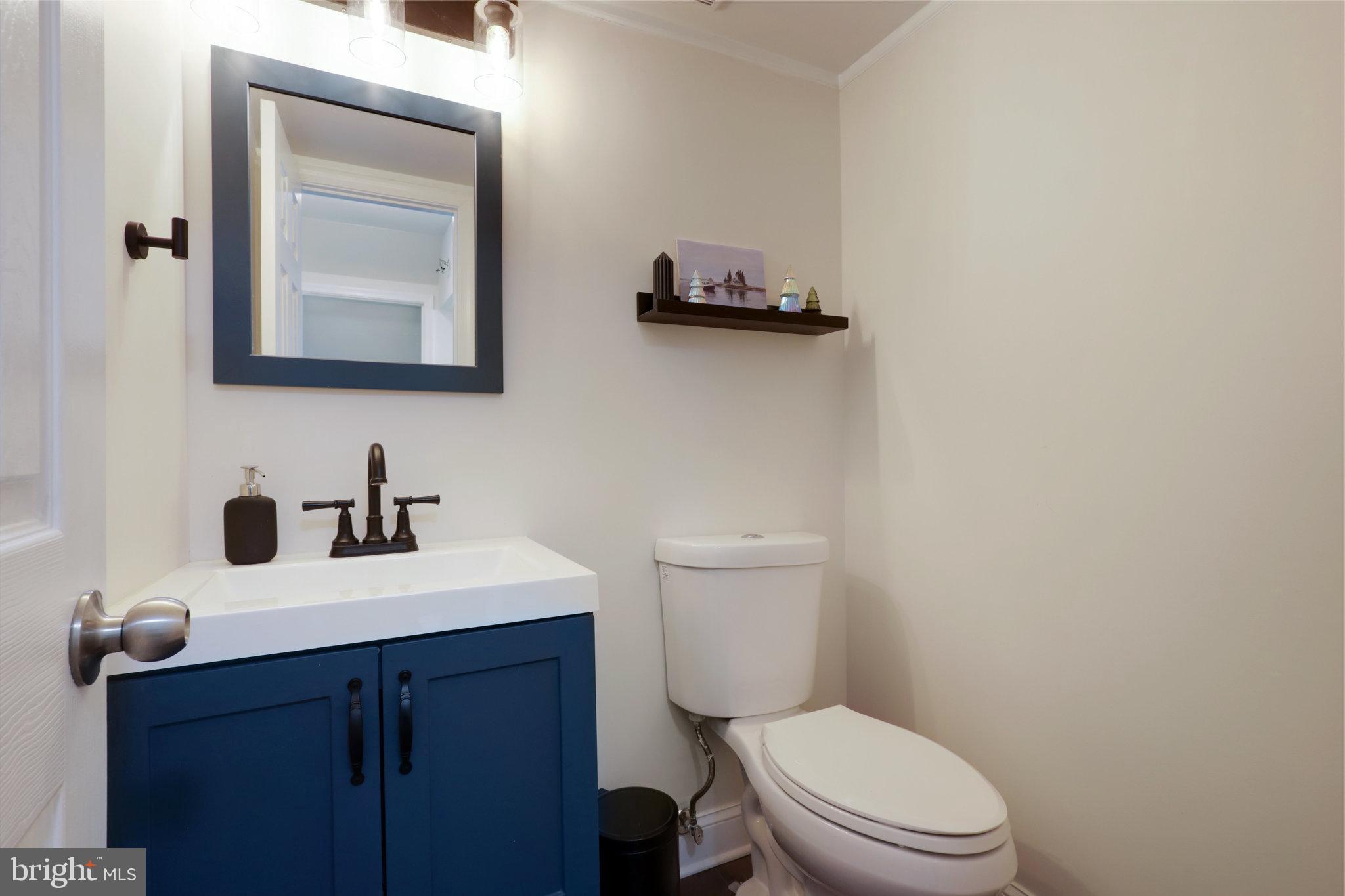 3290 APPLEGATE COURT