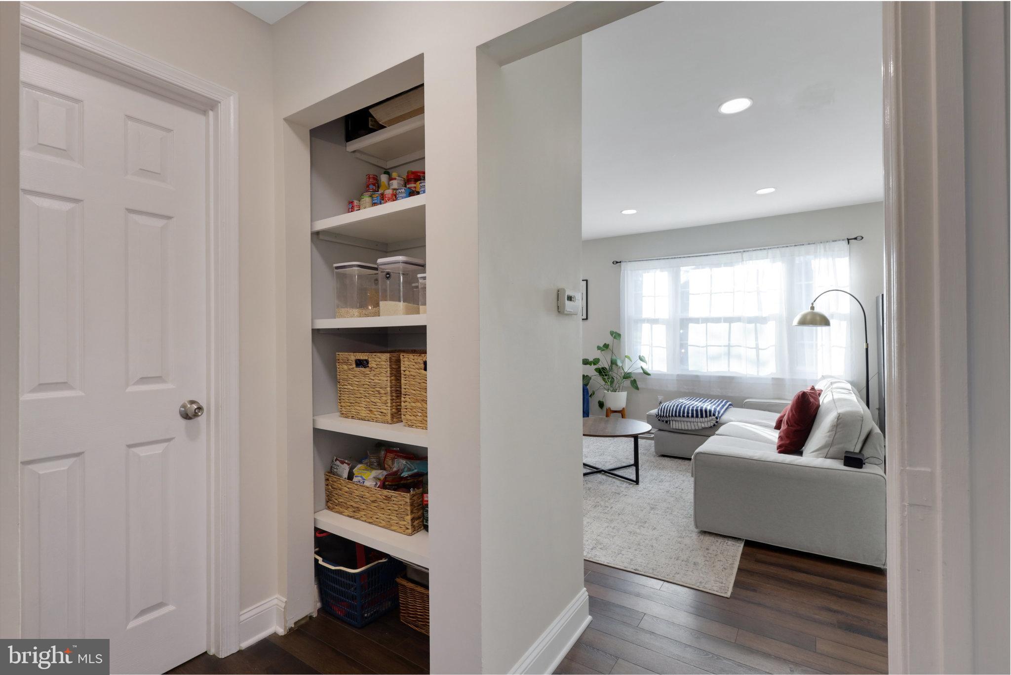 3290 APPLEGATE COURT