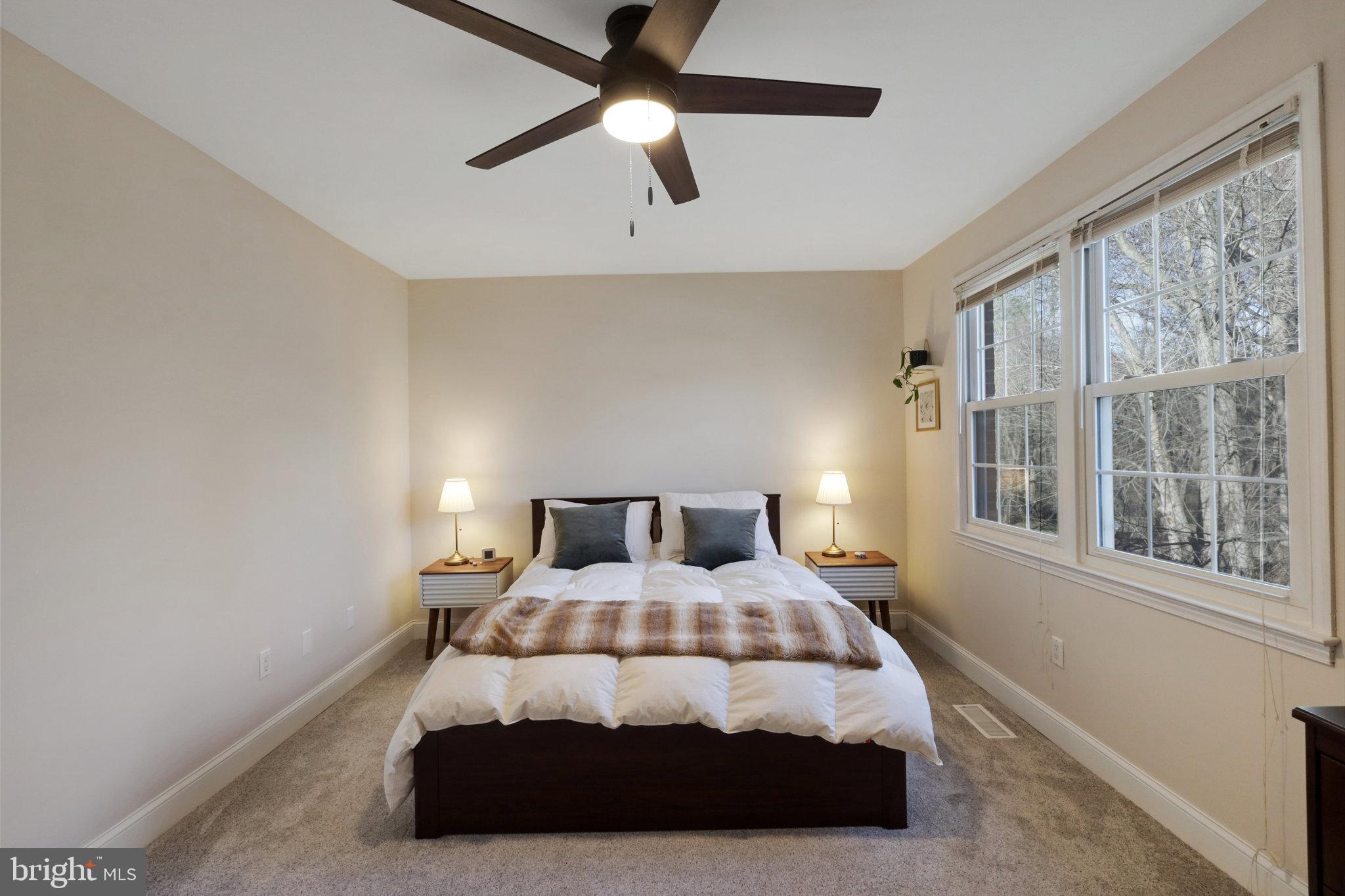 3290 APPLEGATE COURT