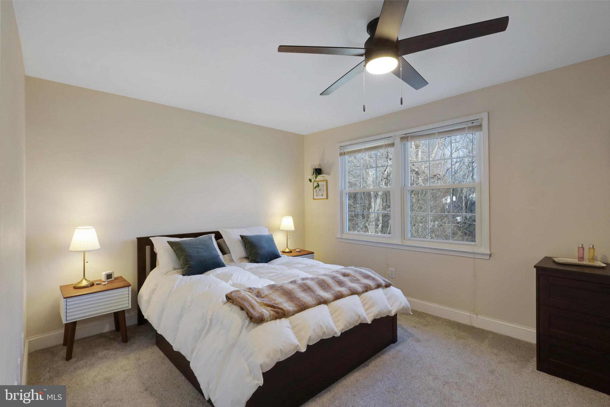 3290 APPLEGATE COURT