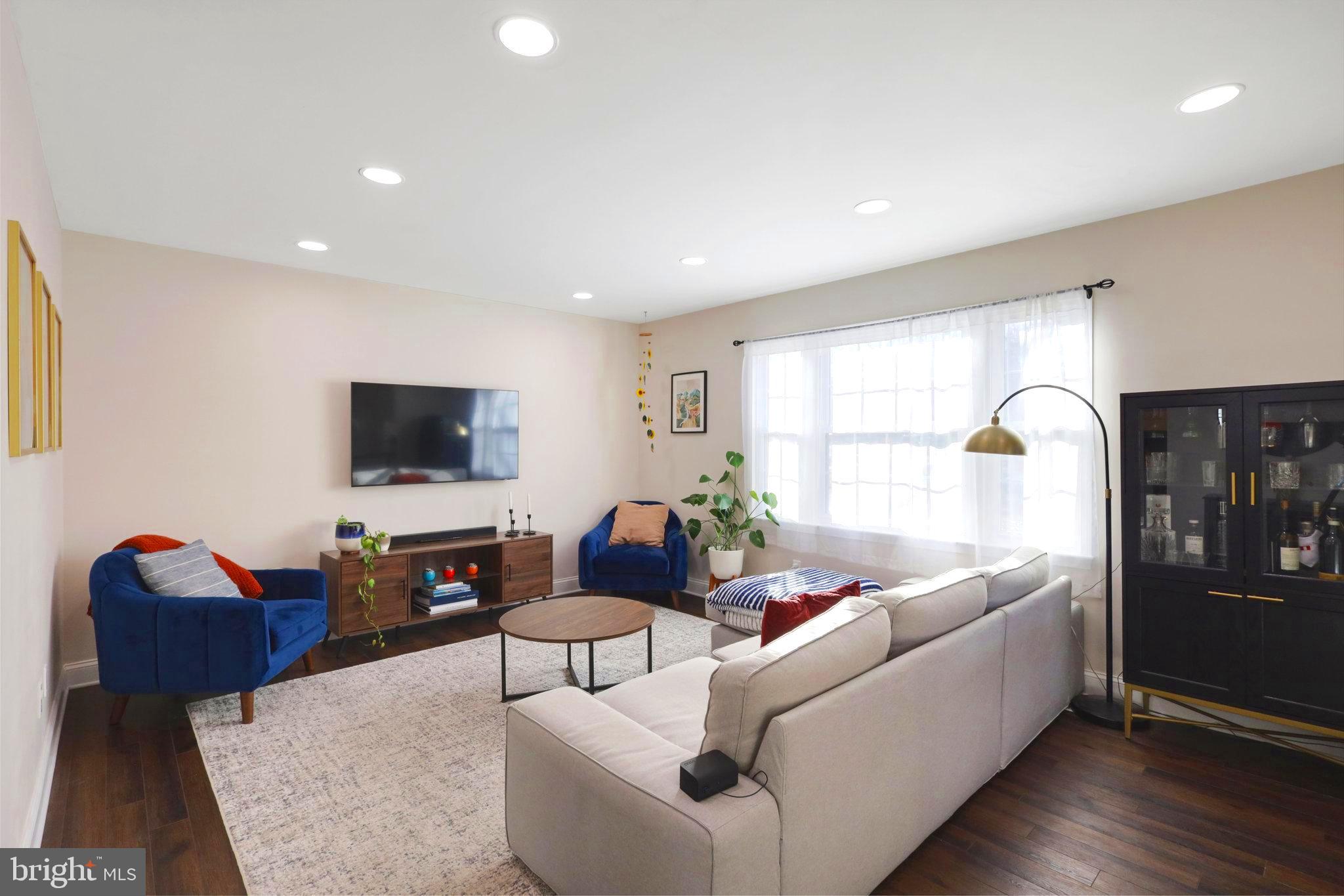 3290 APPLEGATE COURT