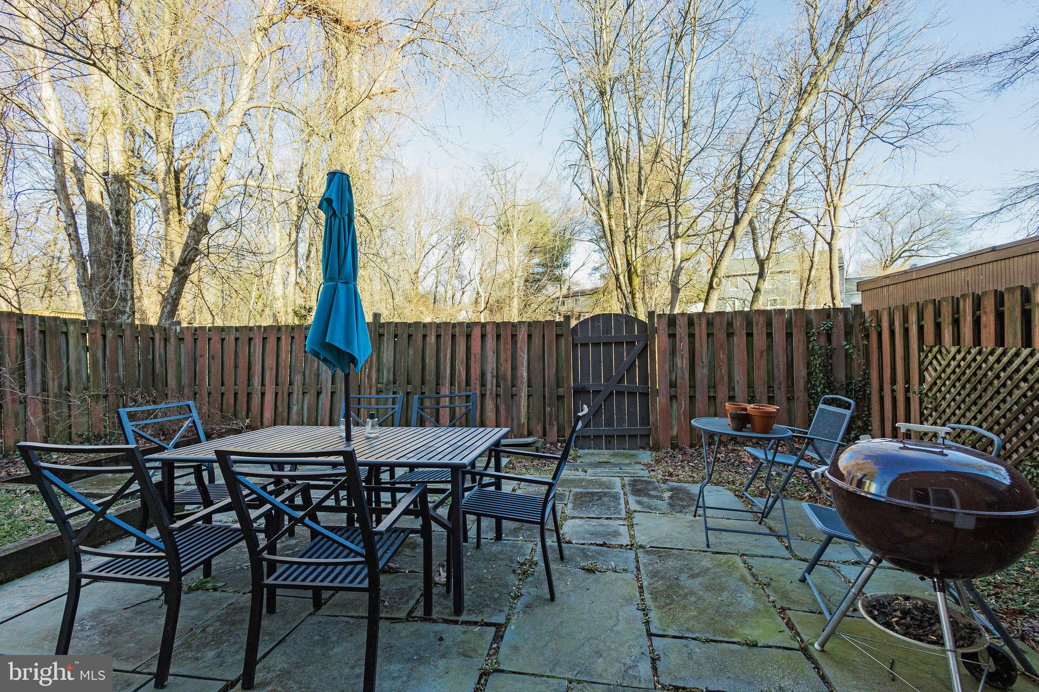 3290 APPLEGATE COURT