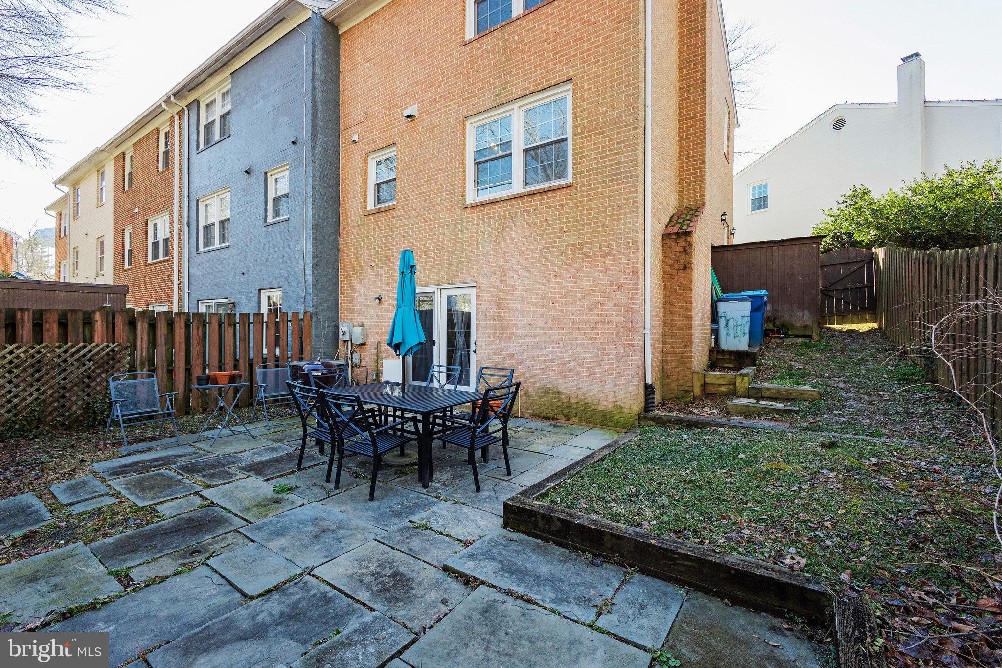 3290 APPLEGATE COURT