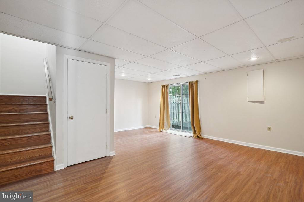 10258 QUIET POND TER