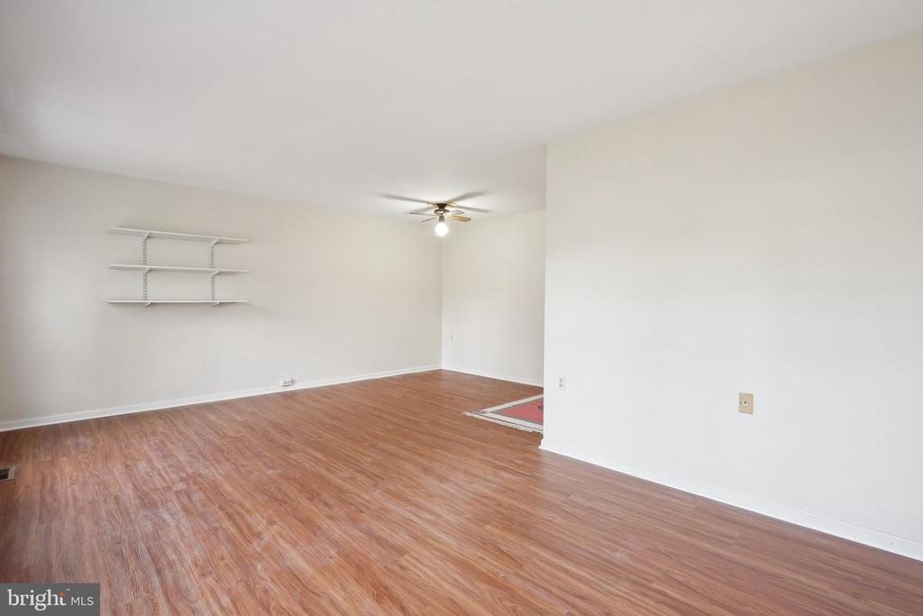 10258 QUIET POND TER