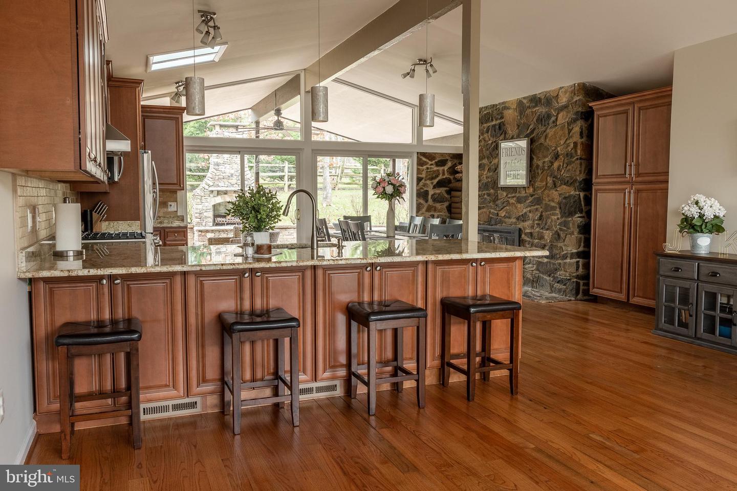 1310 Westhills Ln