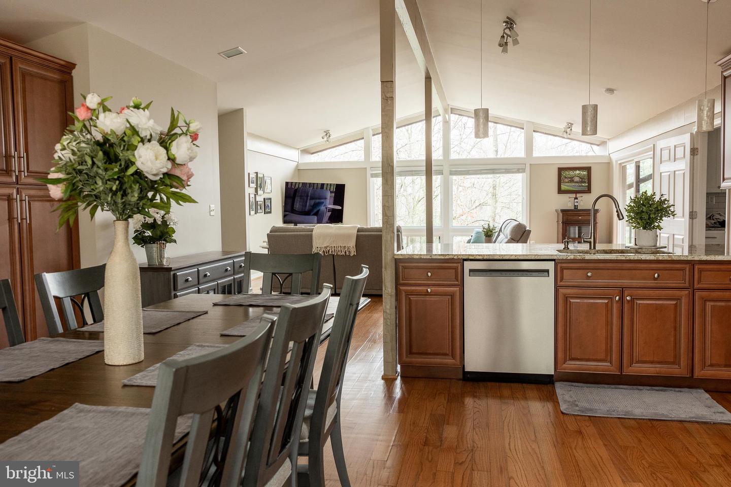 1310 Westhills Ln