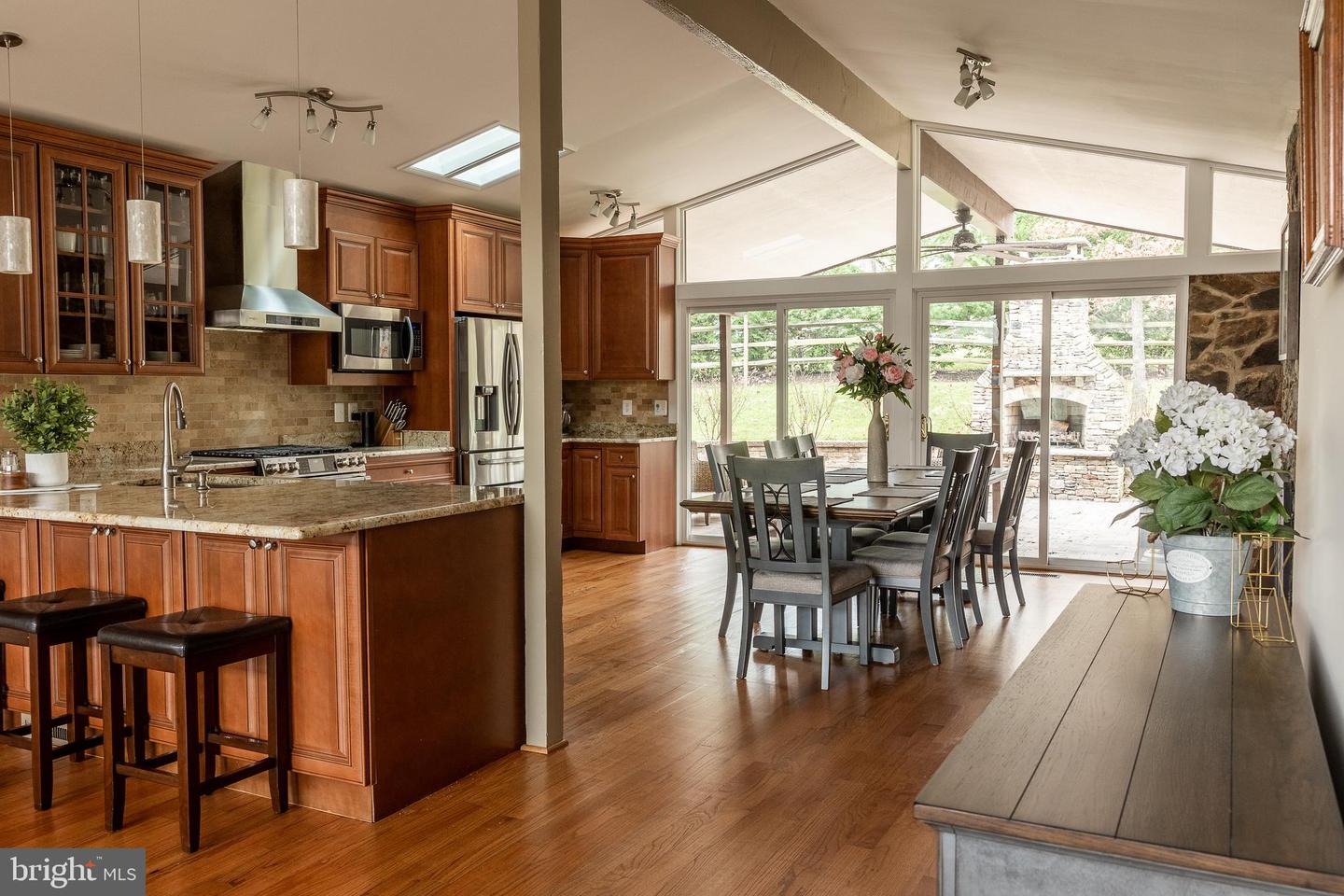 1310 Westhills Ln