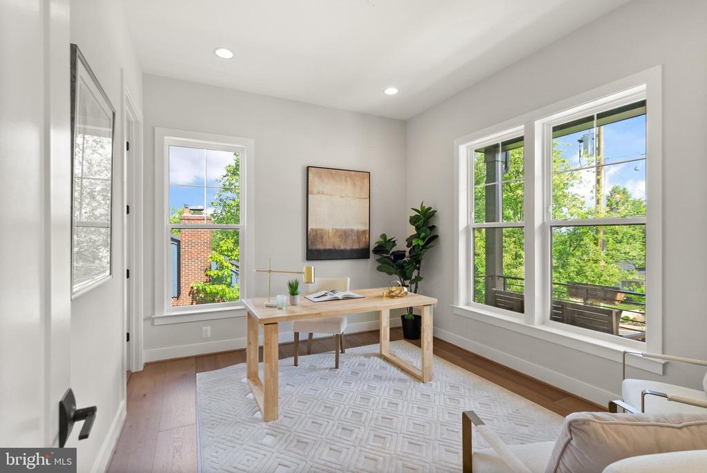 2238 HIGHLAND AVENUE
