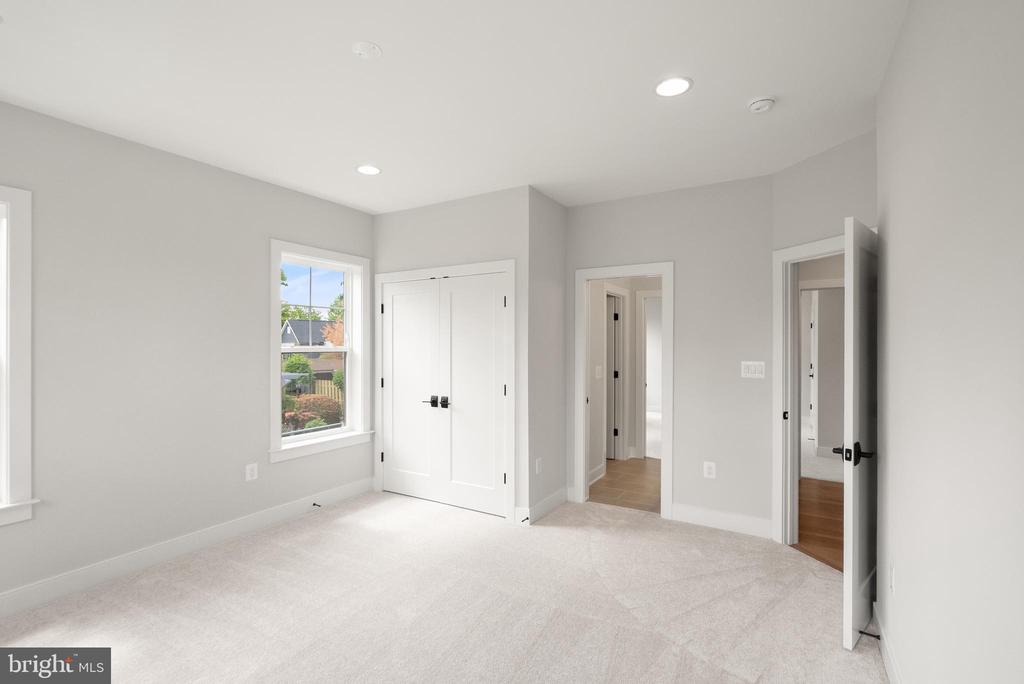 2238 HIGHLAND AVENUE