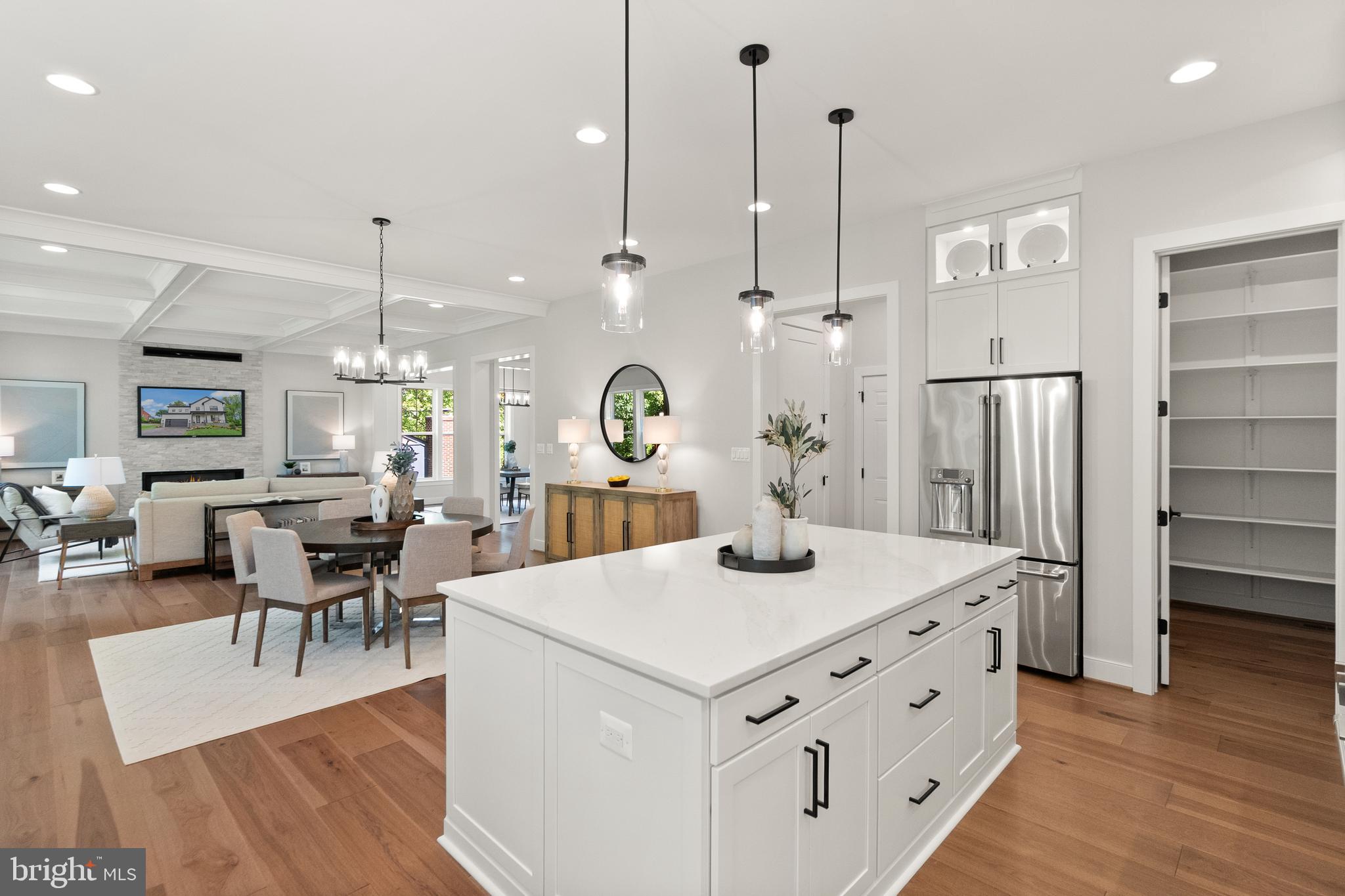 2238 HIGHLAND AVENUE