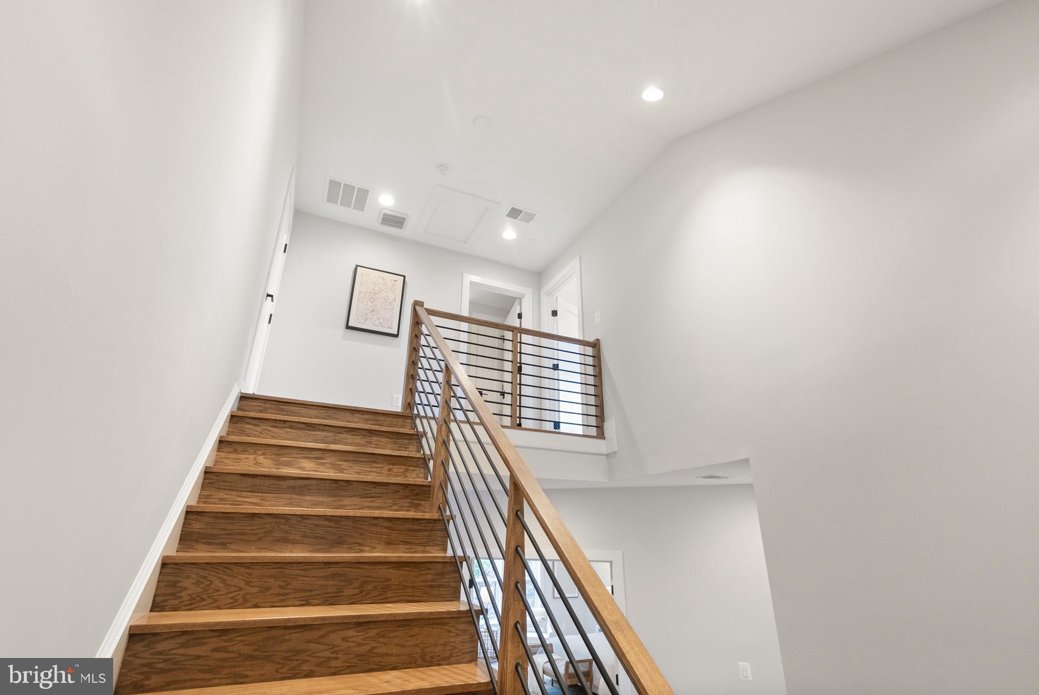 2238 HIGHLAND AVENUE