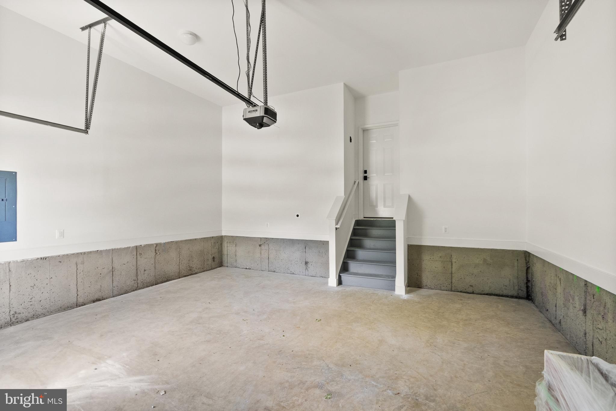 2238 HIGHLAND AVENUE