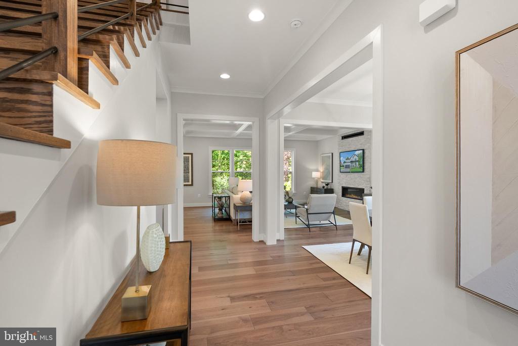 2238 HIGHLAND AVENUE