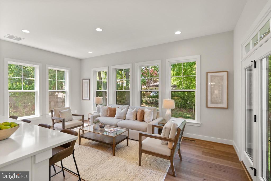 2238 HIGHLAND AVENUE
