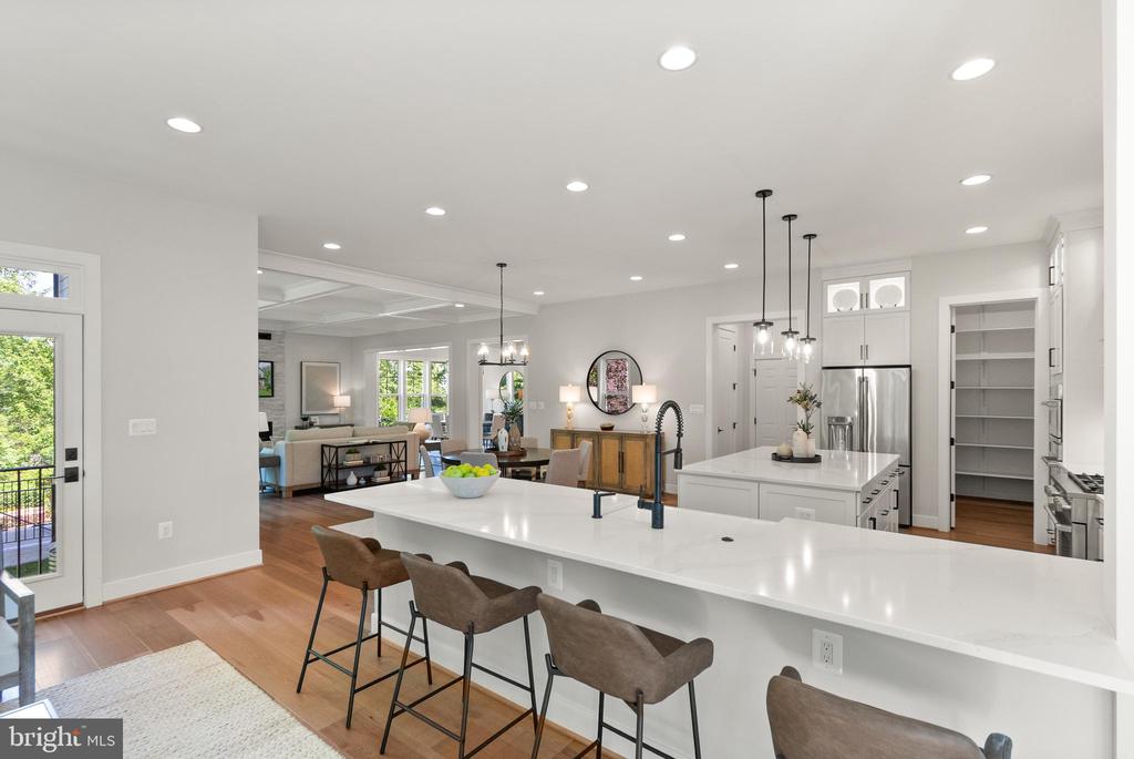 2238 HIGHLAND AVENUE