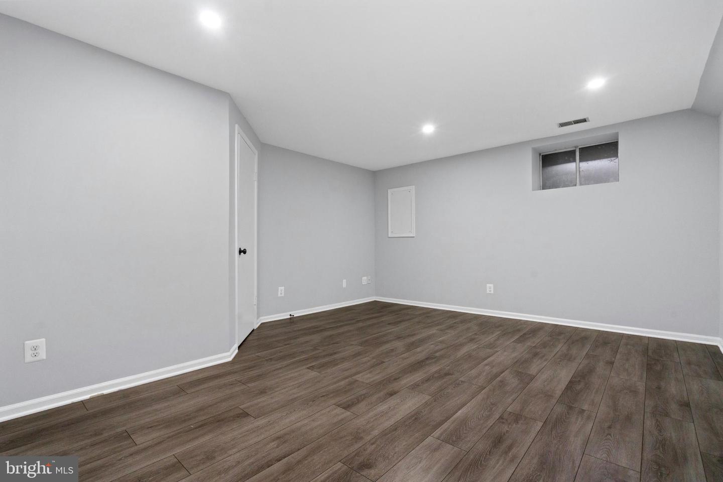 11199 Silentwood Ln