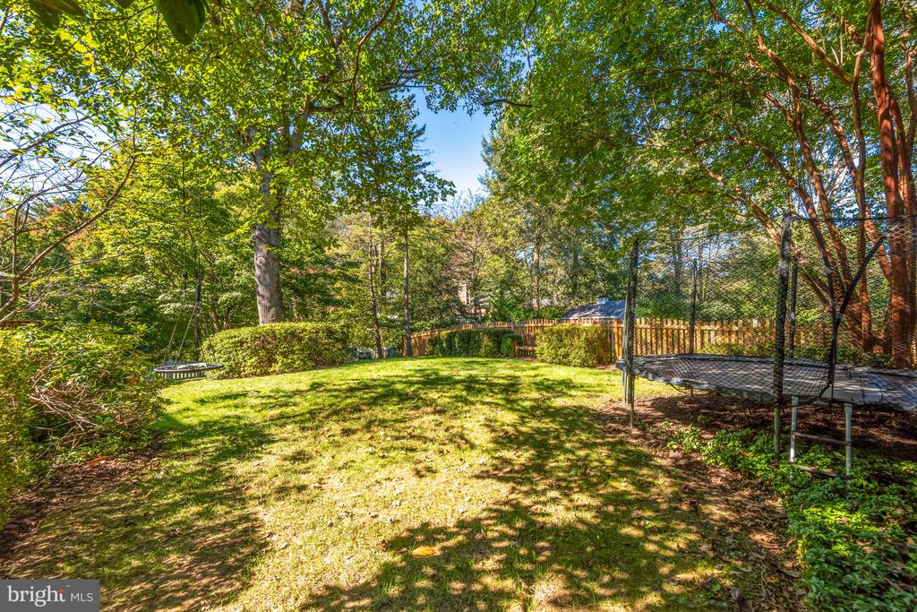 1522 Forest Ln
