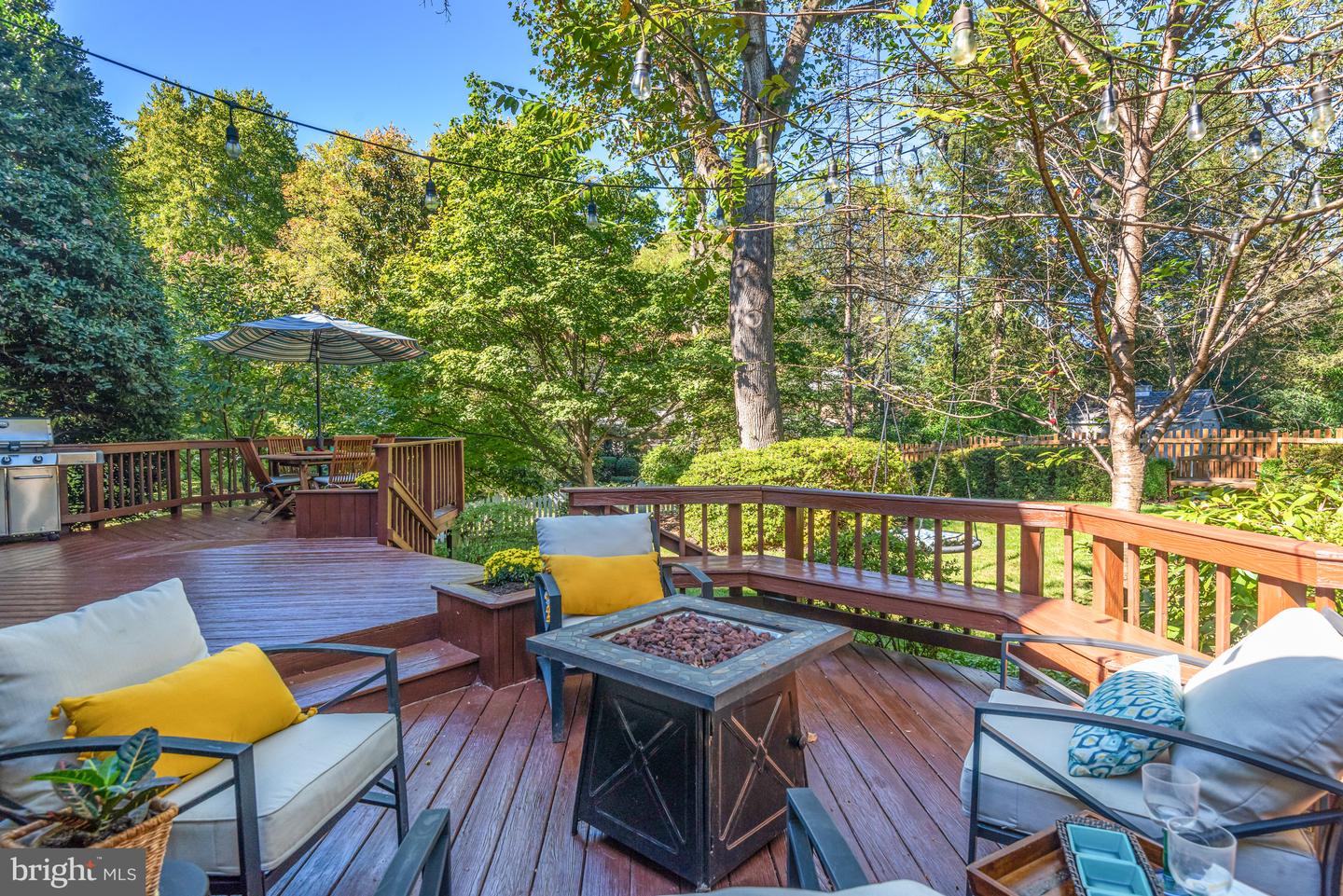 1522 Forest Ln