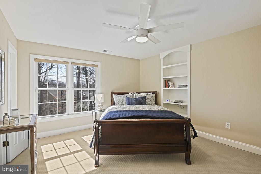 11277 Center Harbor Rd