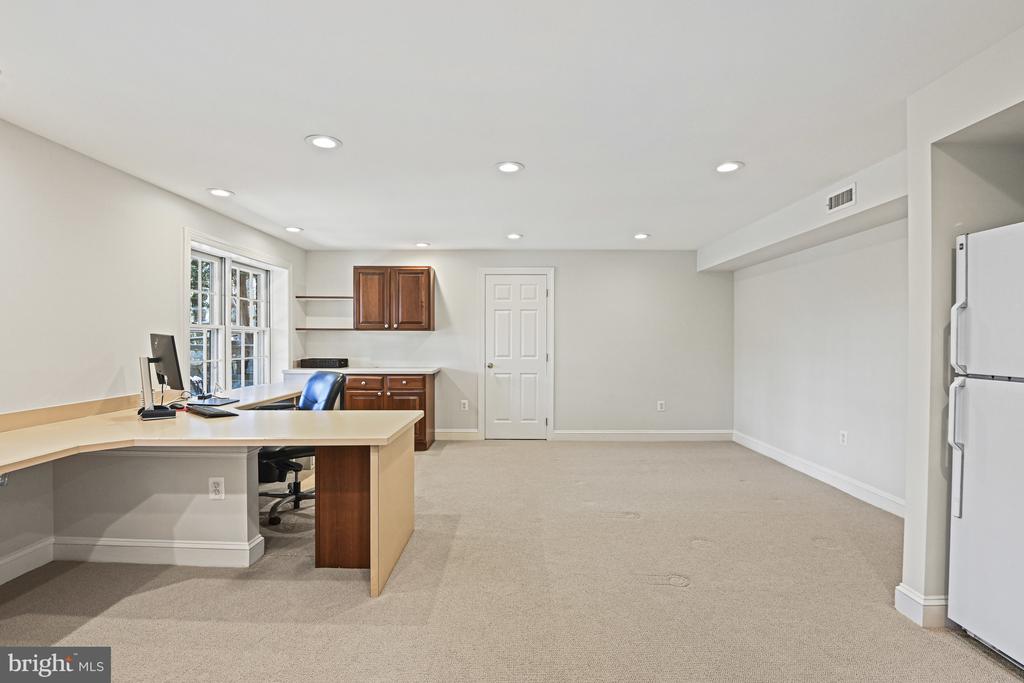 11277 Center Harbor Rd