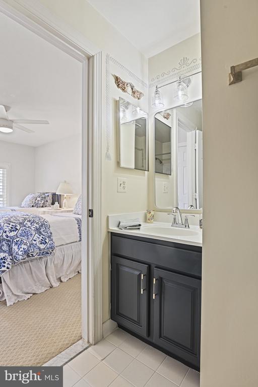11277 Center Harbor Rd