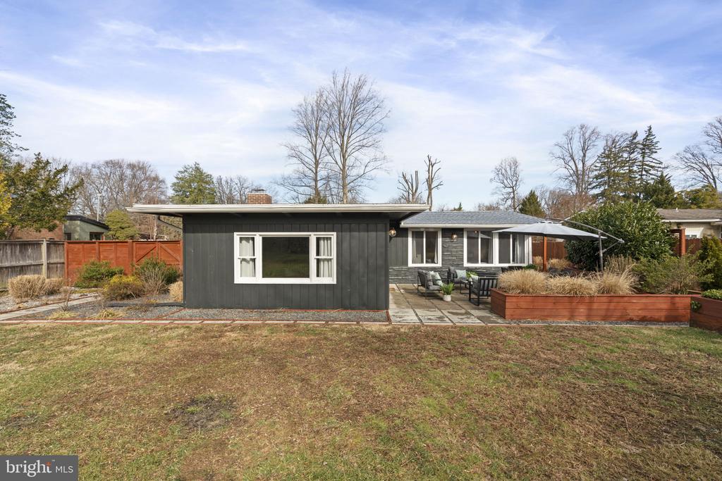 7815 Holmes Run Dr