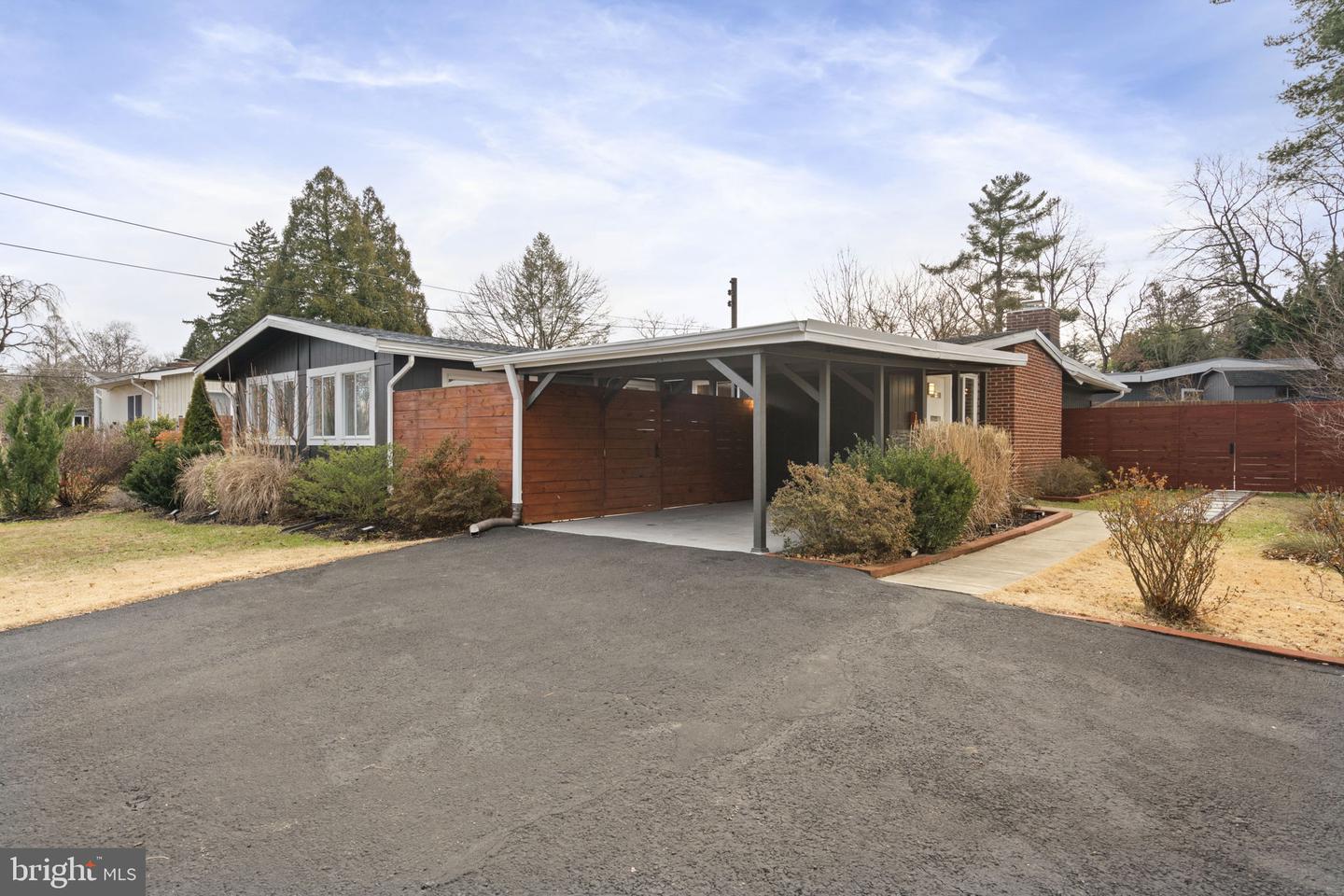 7815 Holmes Run Dr