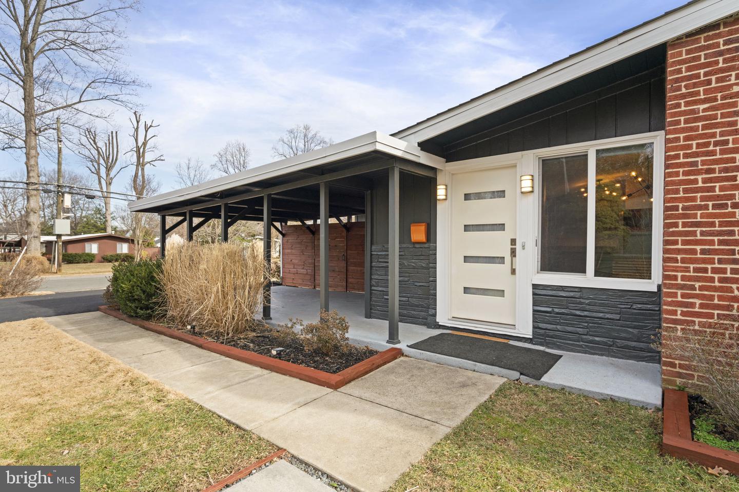 7815 Holmes Run Dr