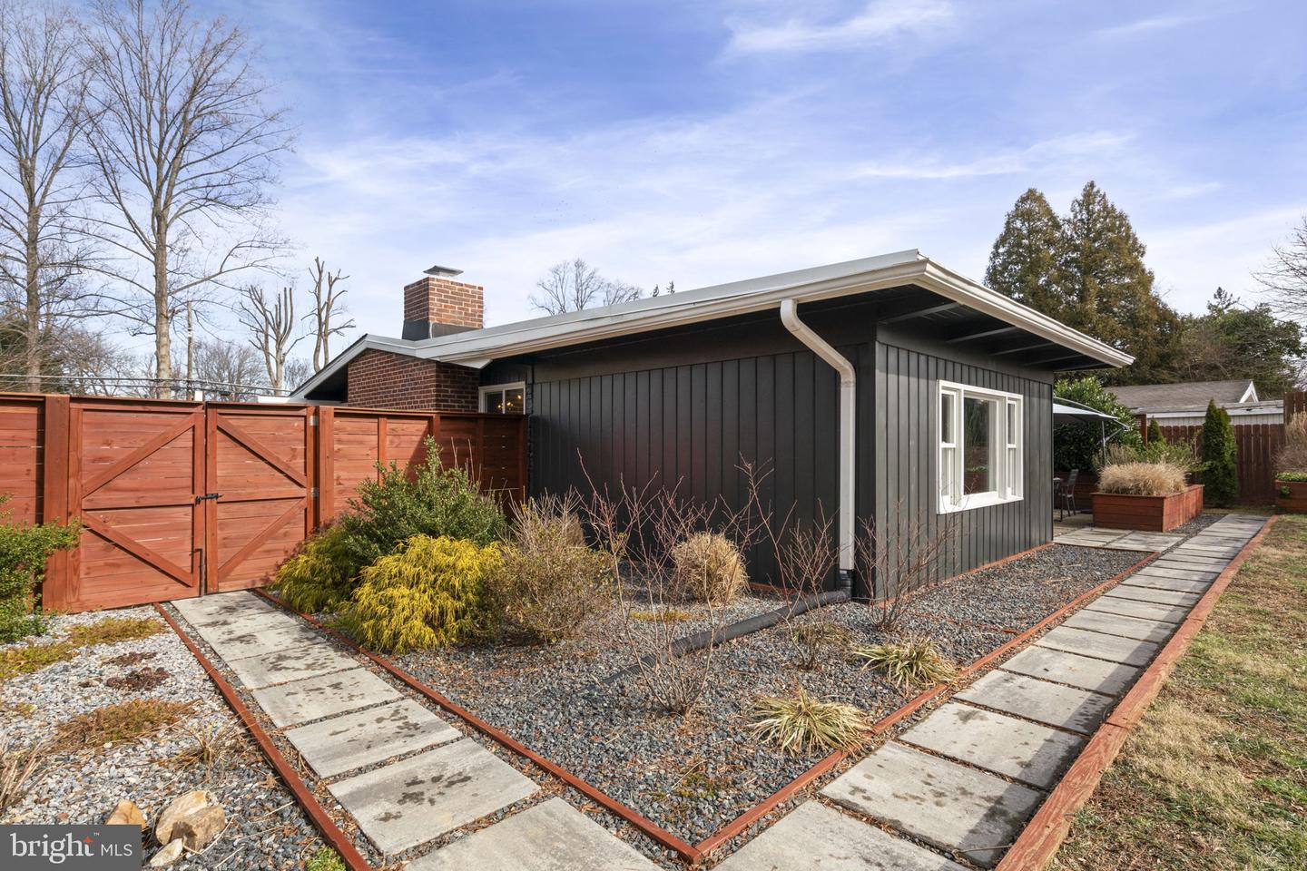 7815 Holmes Run Dr