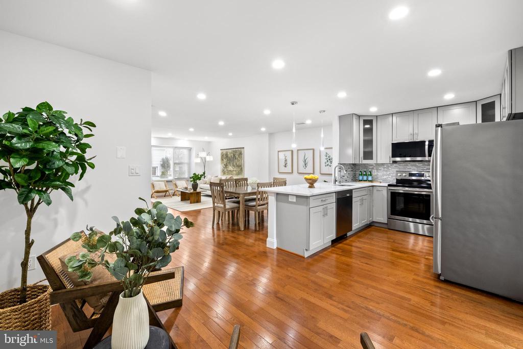 8732 Ridge Hollow Ct
