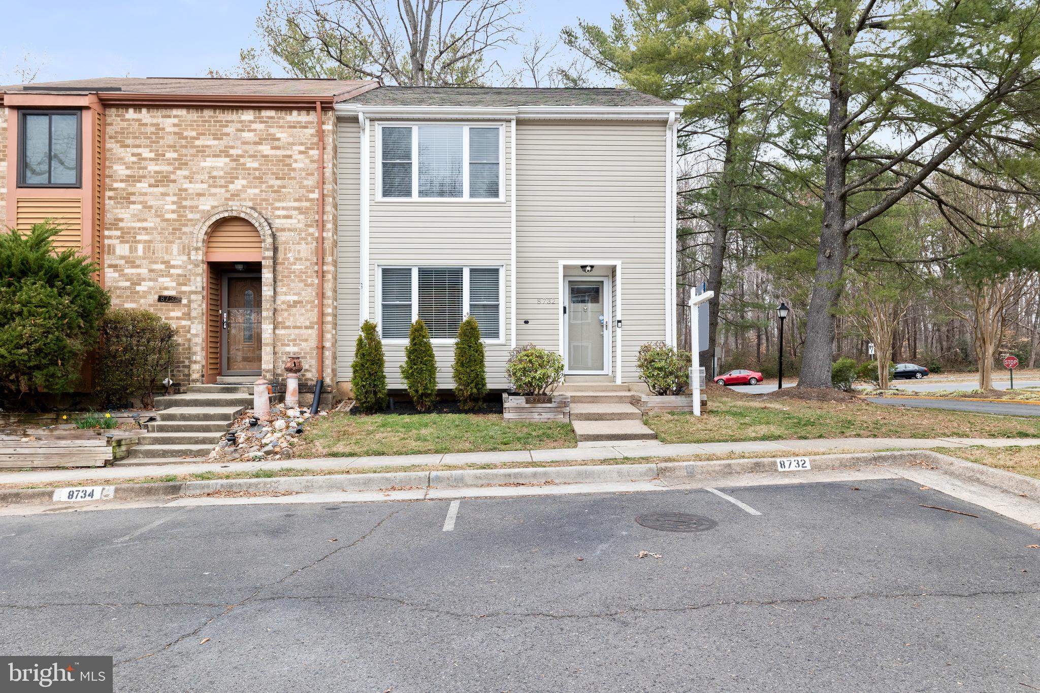 8732 Ridge Hollow Ct