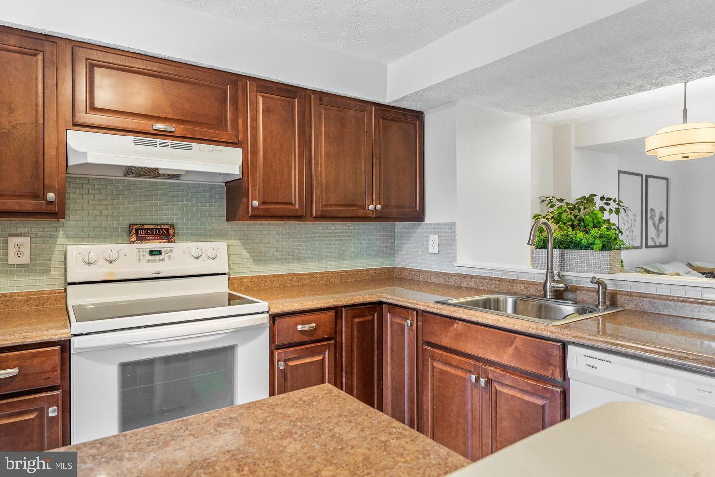 1657 POPLAR GROVE DRIVE