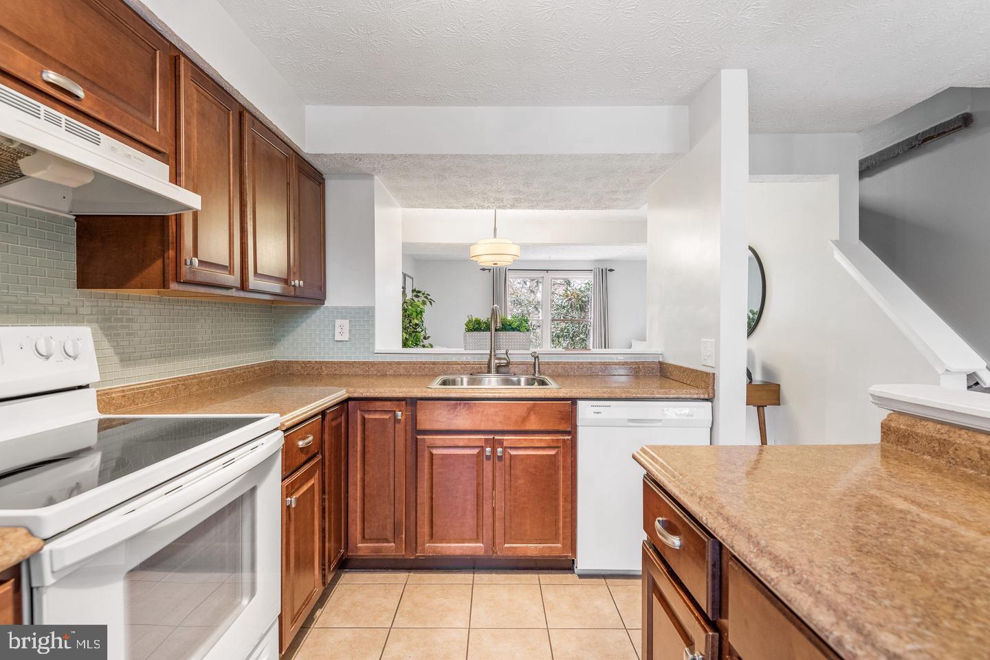 1657 POPLAR GROVE DRIVE