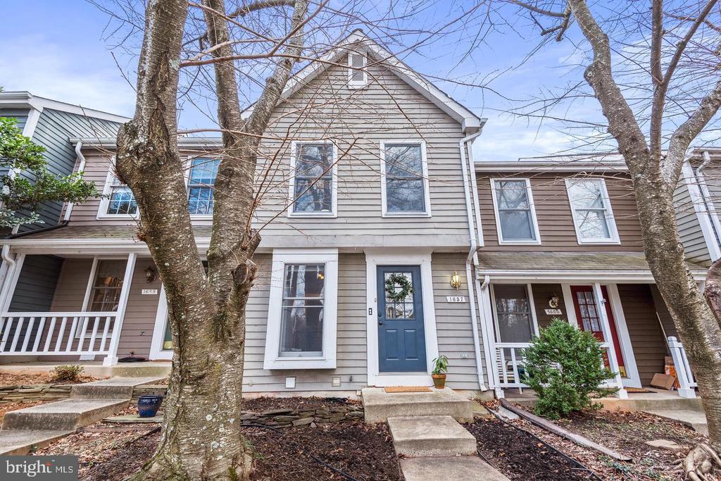 1657 POPLAR GROVE DRIVE